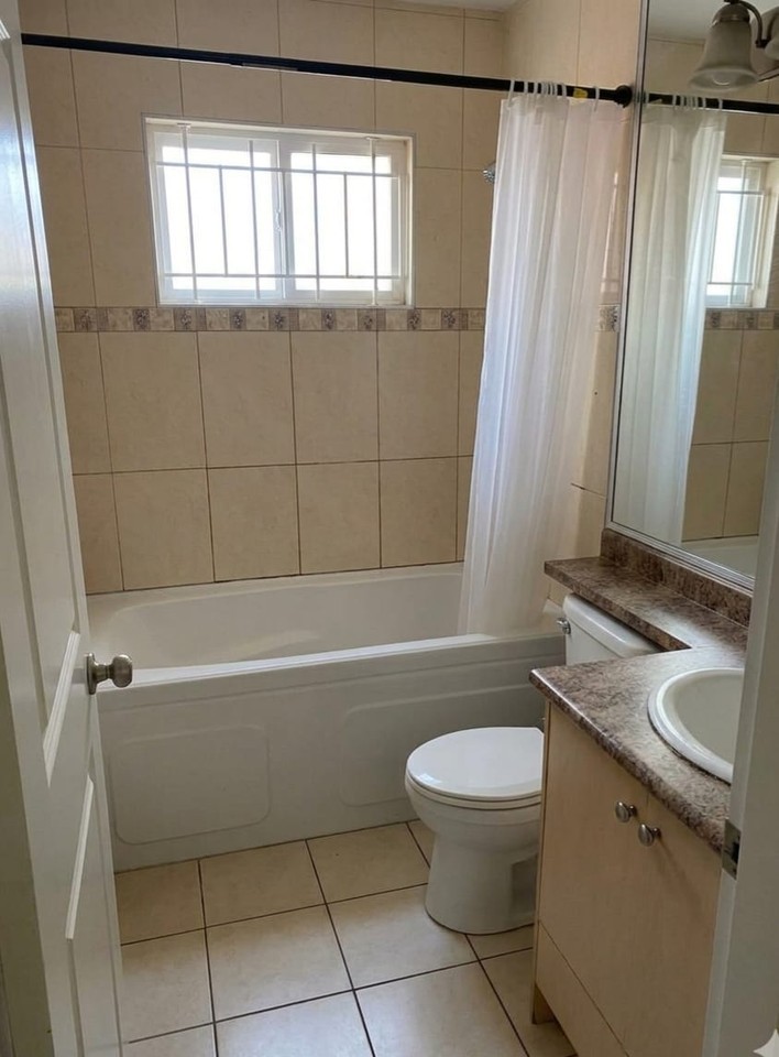 3233 Clive Avenue - Photo 6 of 6