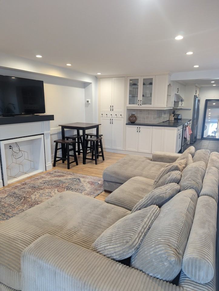 17 Rue Saint-Henri #1 - Photo 2 of 14