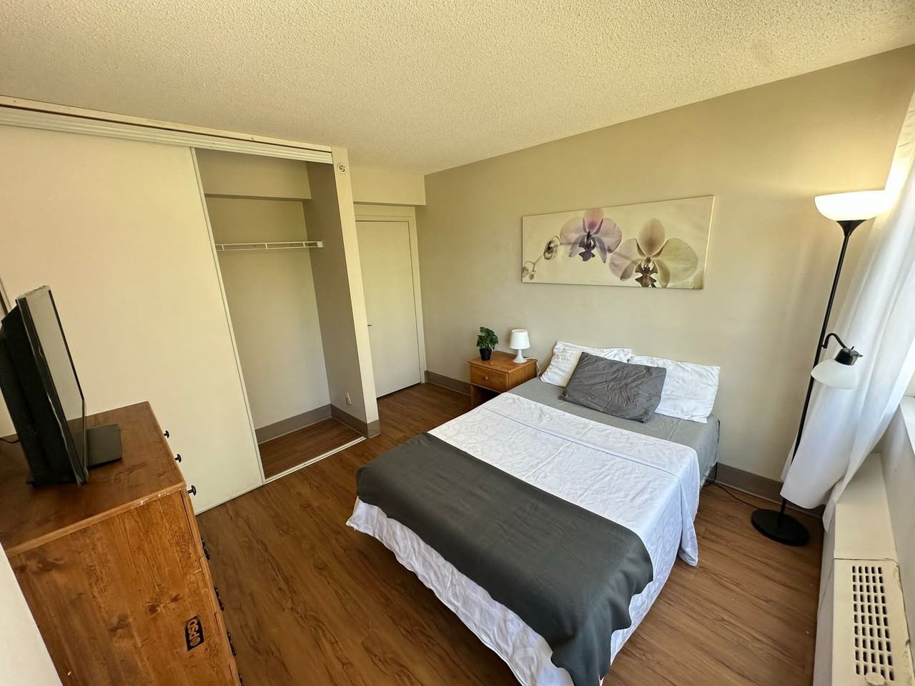 1450 West Georgia Street #404 - Photo 3 of 8