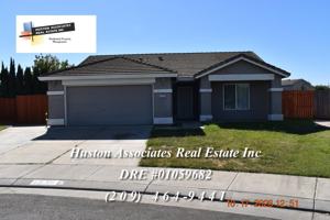 featured image of 4239 Felicitia Ct
