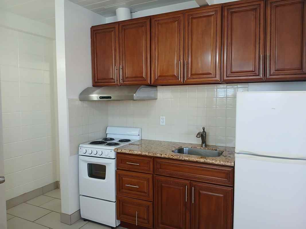 1575 Laurel St ##C - Photo 6 of 14
