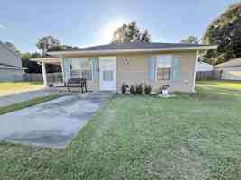 featured image of 48313 Waltrip Ln