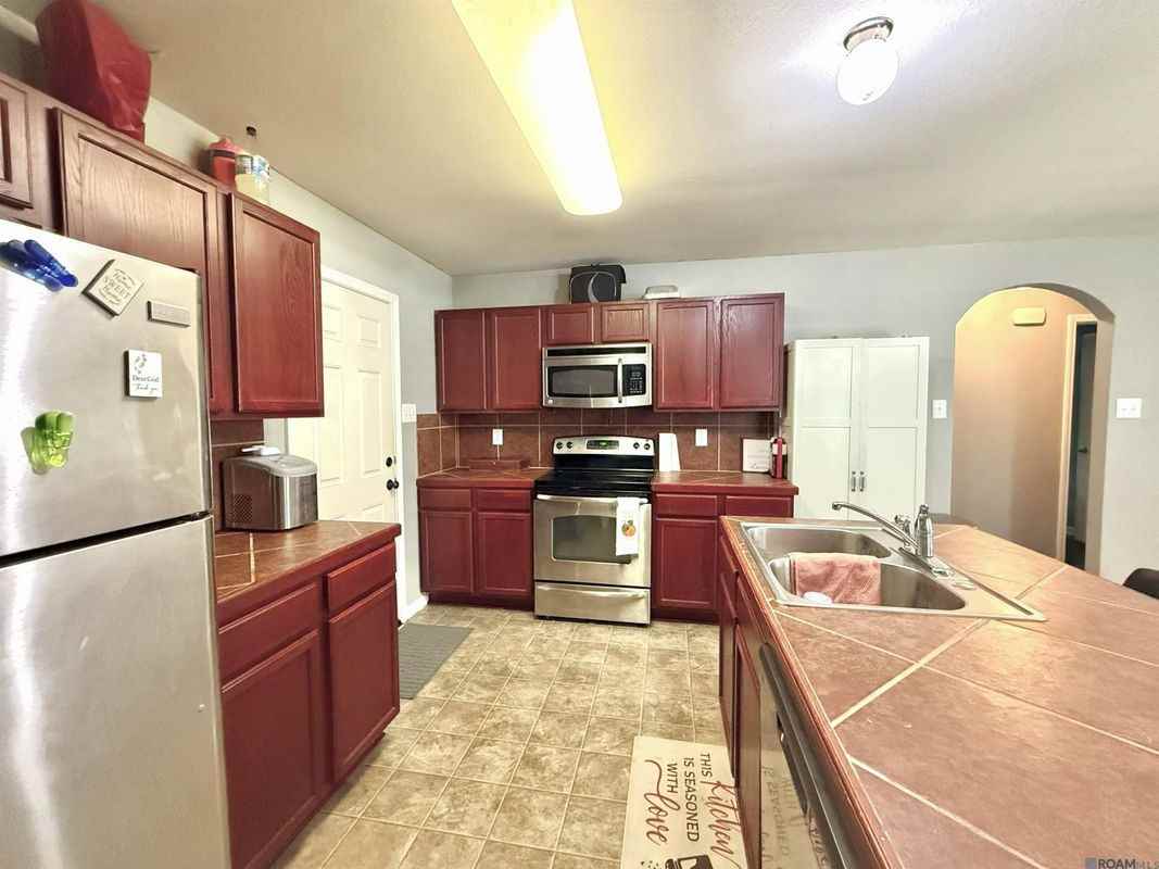 48313 Waltrip Ln - Photo 7 of 13