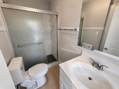 1011 Jackson Ave #4 - Photo 4 of 6