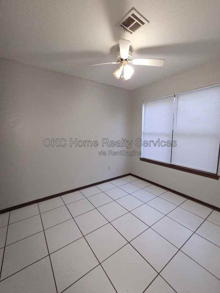234 Barrett Pl - Photo 6 of 15