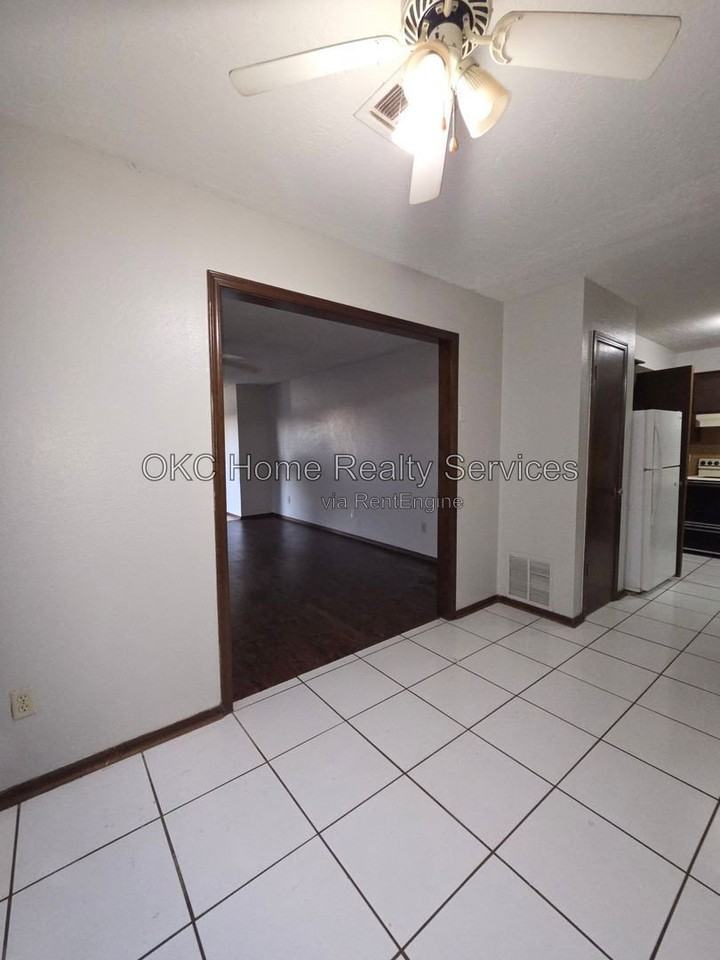 234 Barrett Pl - Photo 7 of 15