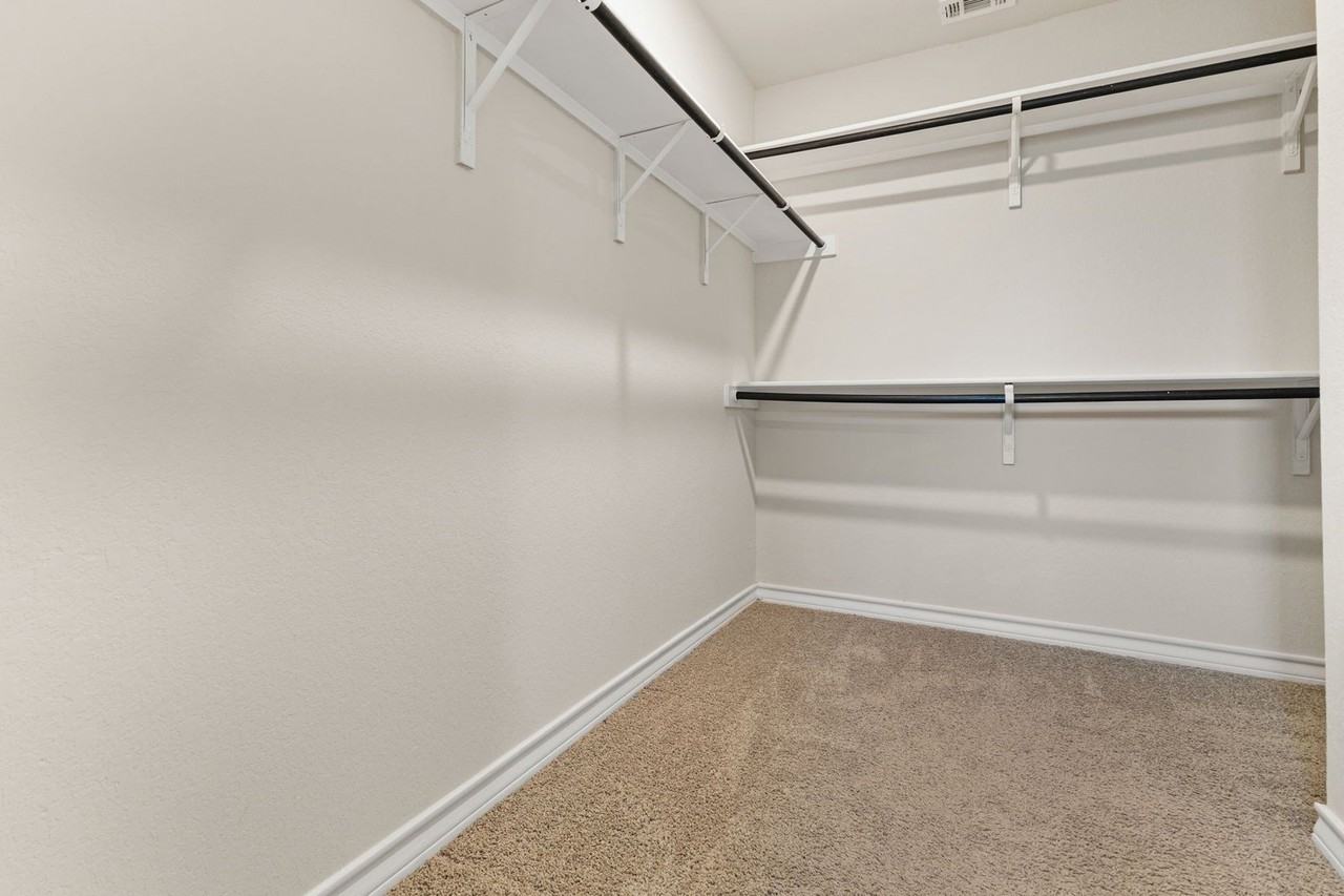 6723 Hoffman Pln - Photo 6 of 8