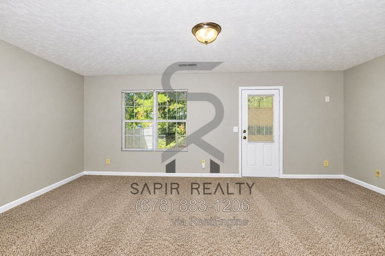 325 Saratoga Pl - Photo 6 of 19