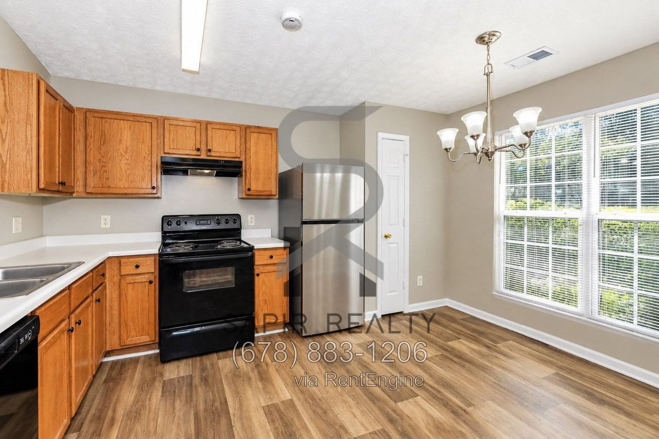 325 Saratoga Pl - Photo 7 of 19