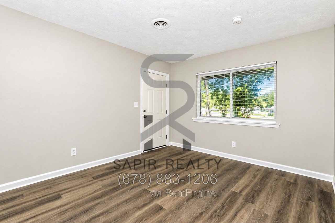 2847 Belvedere Ln #7 - Photo 5 of 14