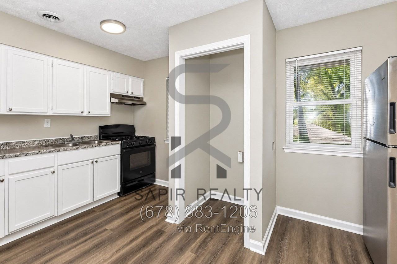 2847 Belvedere Ln #7 - Photo 6 of 14