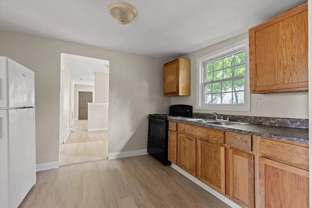 1908 Olive St - Photo 5 of 15