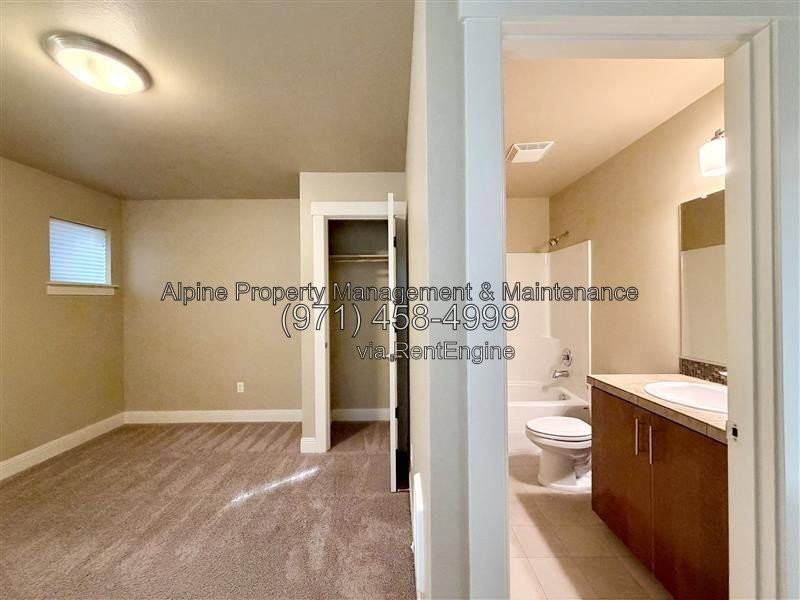 14323 Sw Compass Dr - Photo 3 of 41