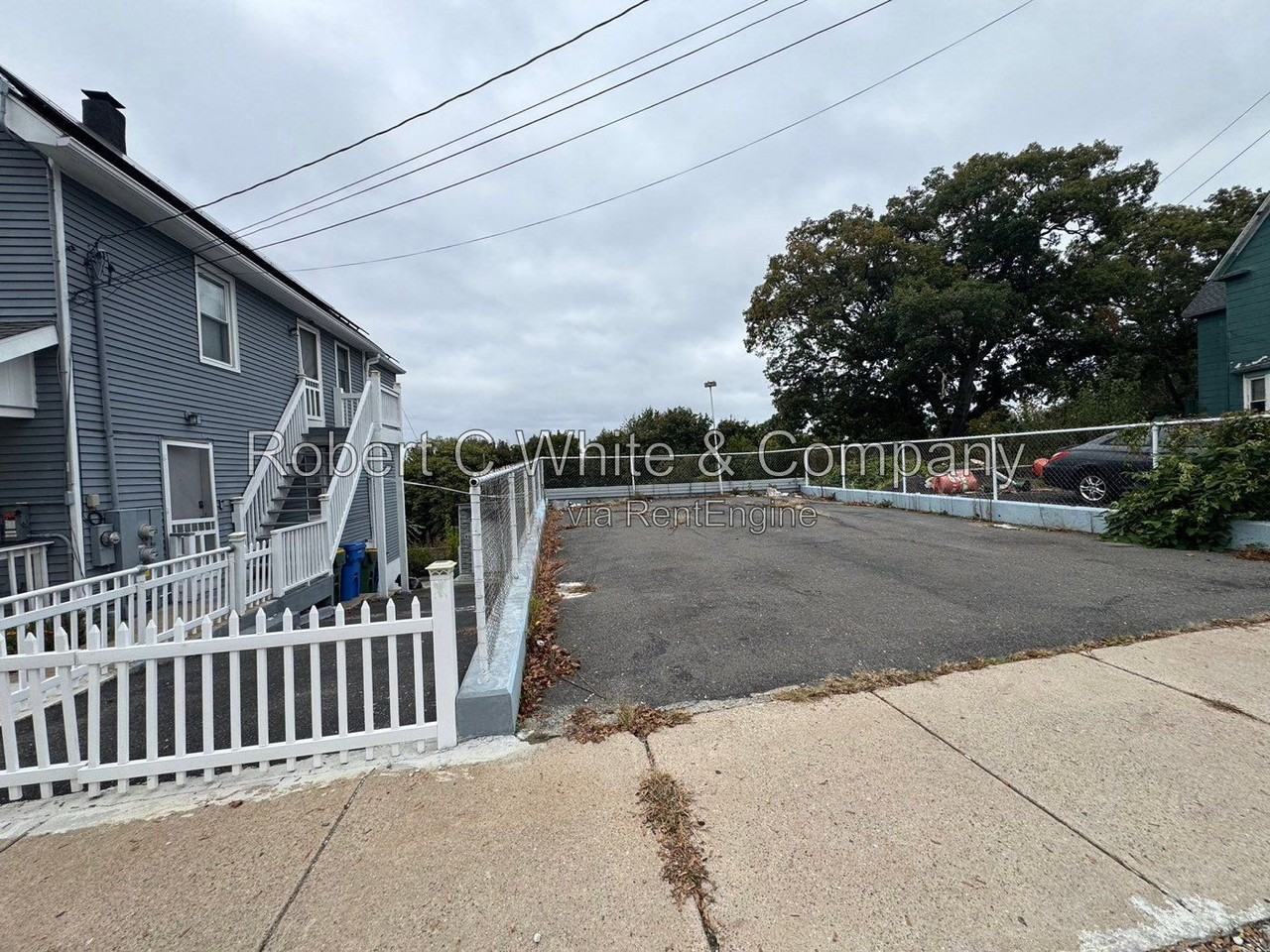 137 Greenmount Ter #FL2 - Photo 3 of 16