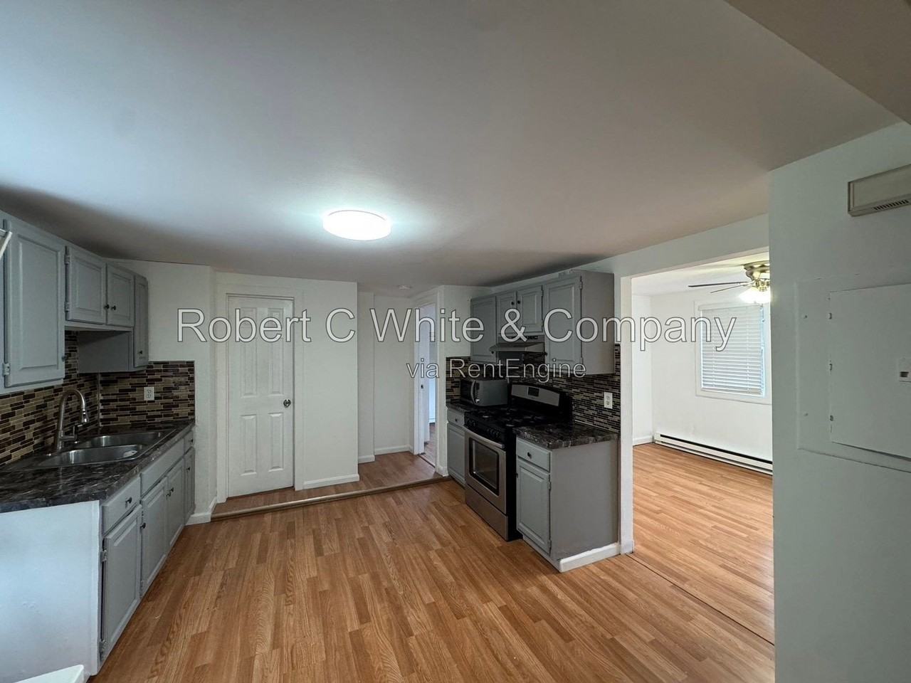 137 Greenmount Ter #FL2 - Photo 5 of 16