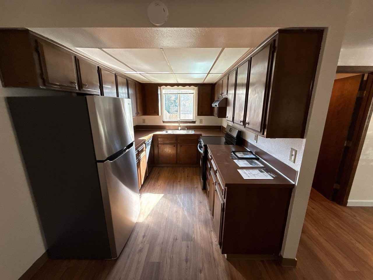 190 Se Atwood Ave - Photo 6 of 28
