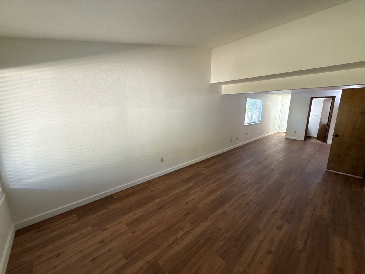192 Se Atwood Ave - Photo 2 of 33
