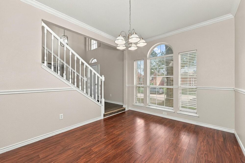 1345 Boyd St - Photo 5 of 17