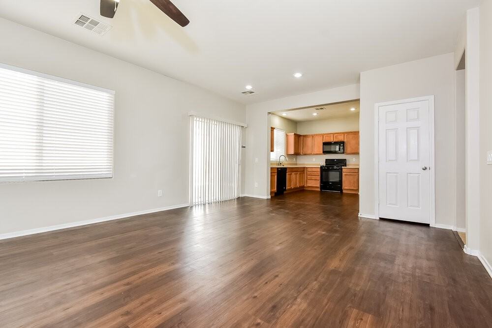 7112 Mercurio Ave - Photo 5 of 17