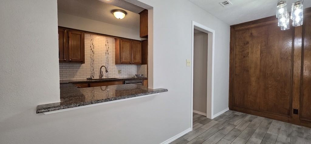 2418 Bolivar St #2418 - Photo 6 of 19