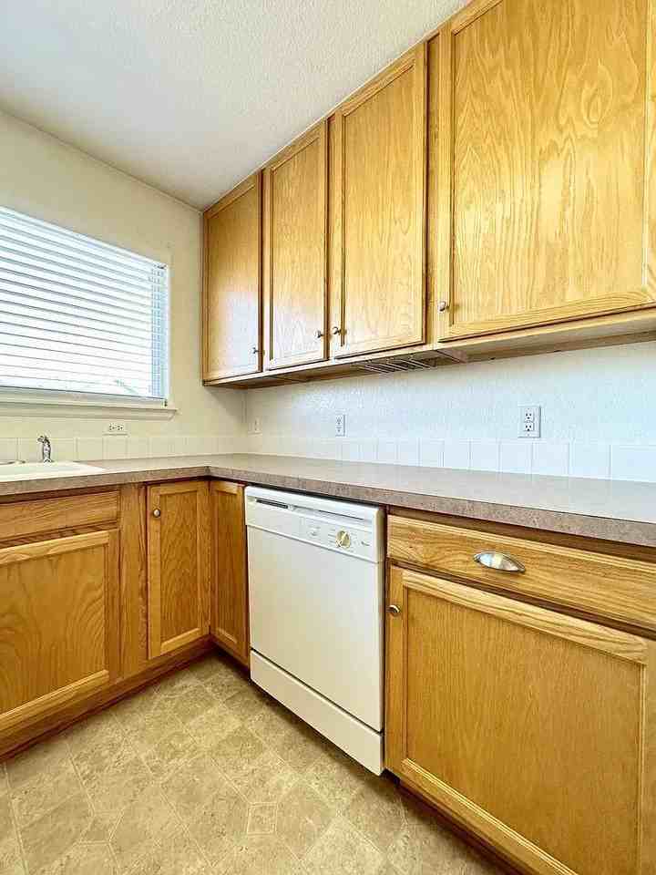 3540 Boulder Cir #204 - Photo 5 of 16
