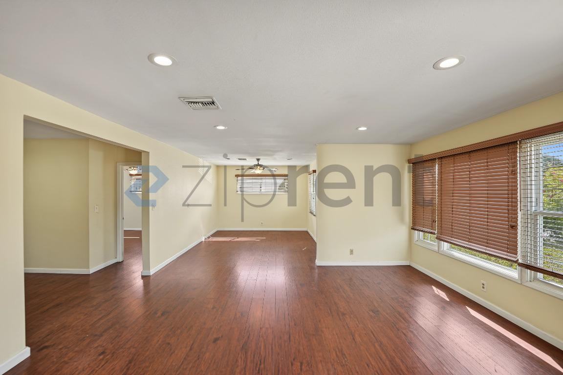 708 Tressy Ave - Photo 7 of 34