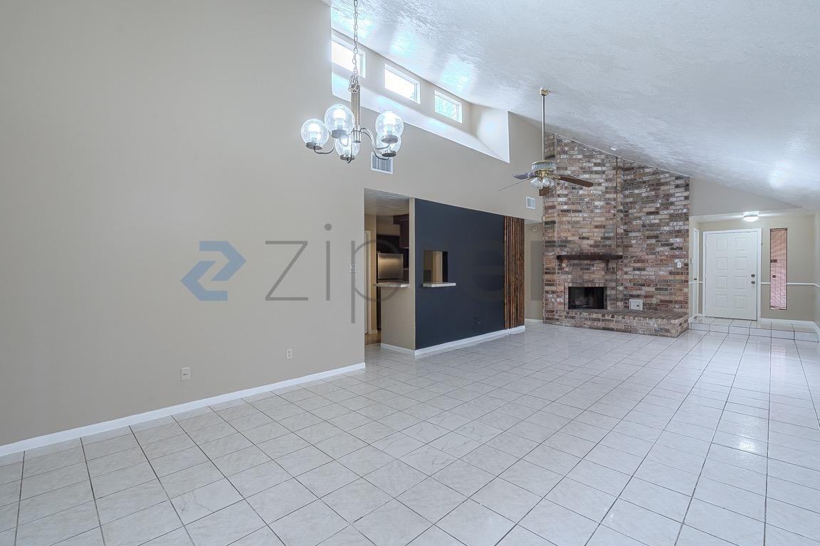 13319 Avonshire Dr #1 - Photo 7 of 24