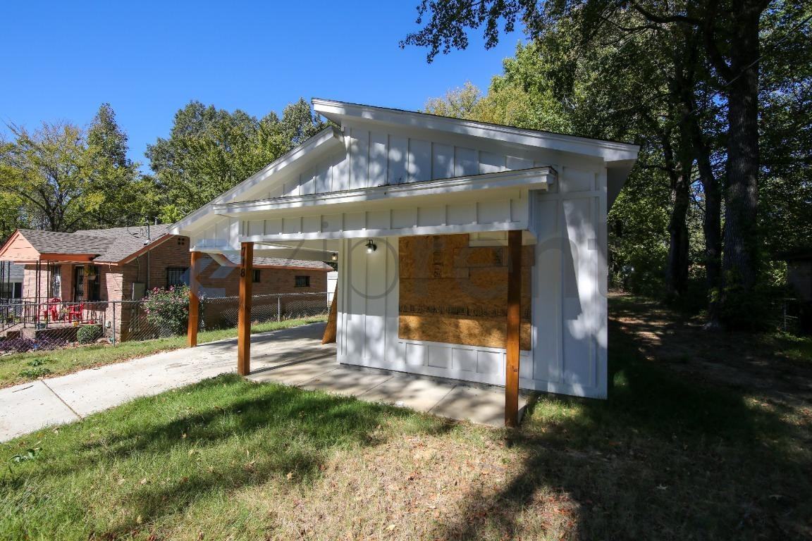 718 Hazelwood Rd - Photo 4 of 28