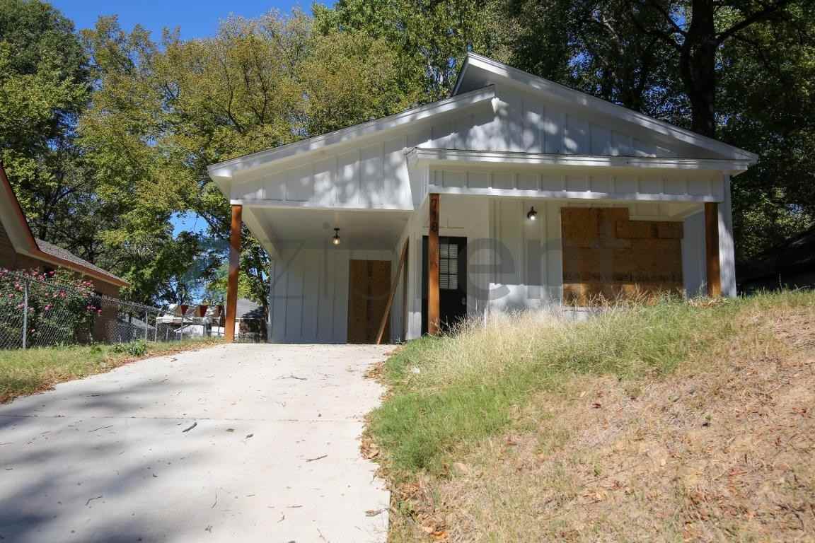 718 Hazelwood Rd - Photo 5 of 28