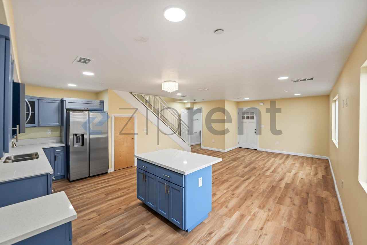 213 E Raymond St #D - Photo 6 of 17