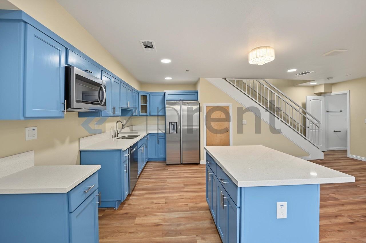 213 E Raymond St #D - Photo 7 of 17