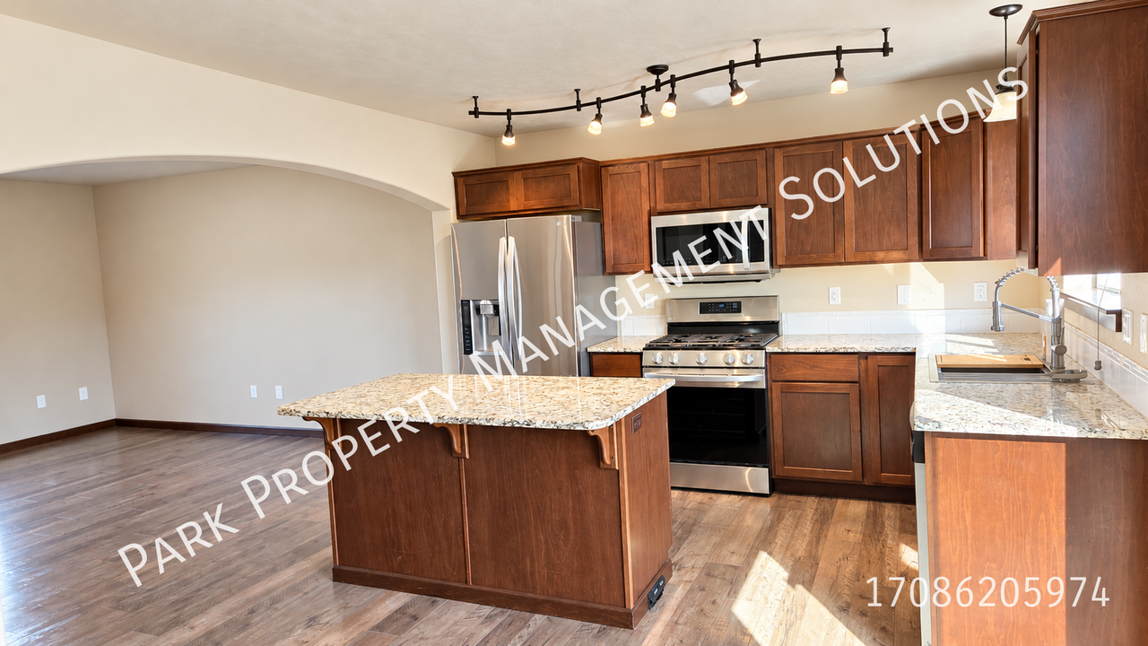 3052 N Belmont Rd - Photo 2 of 16