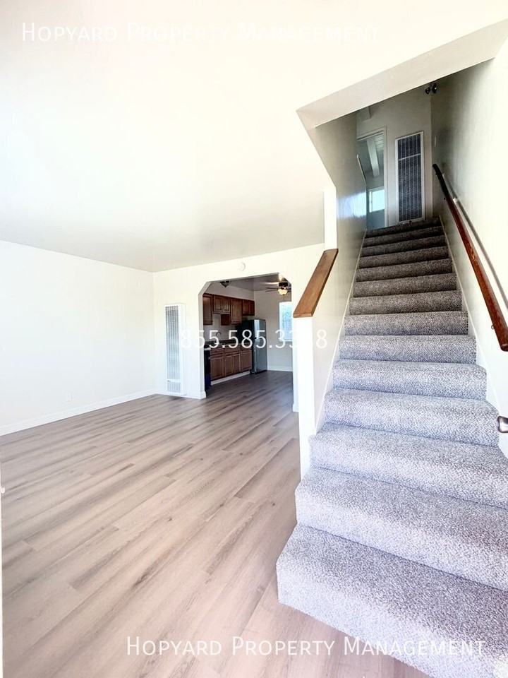 1064 Williams St - Photo 3 of 7