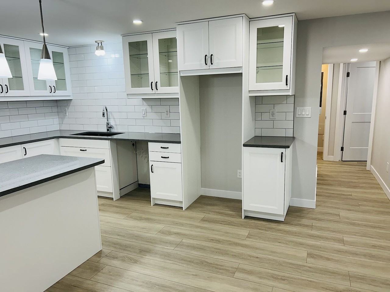 12211 60 St Nw - Photo 2 of 16