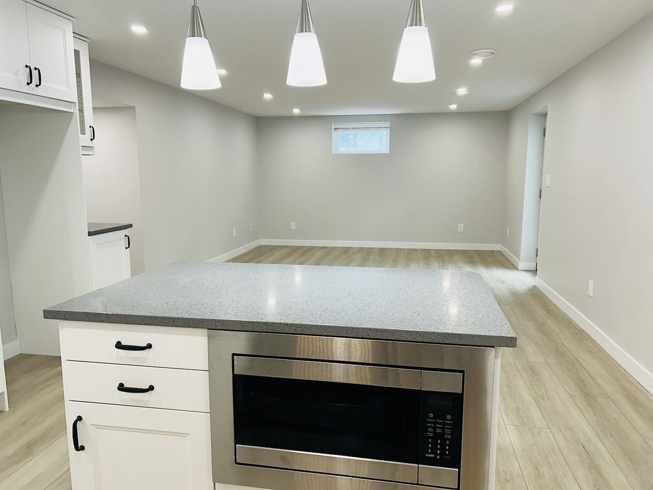 12211 60 St Nw - Photo 4 of 16
