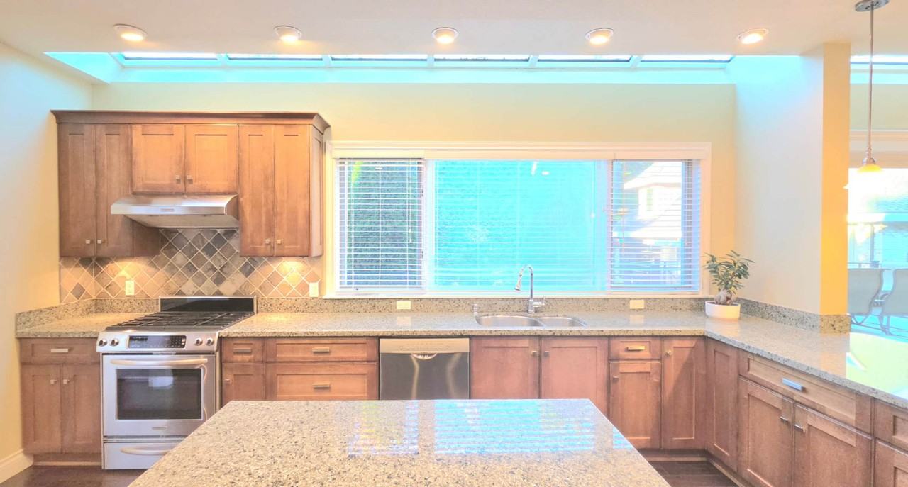13789 32 Avenue - Photo 7 of 37