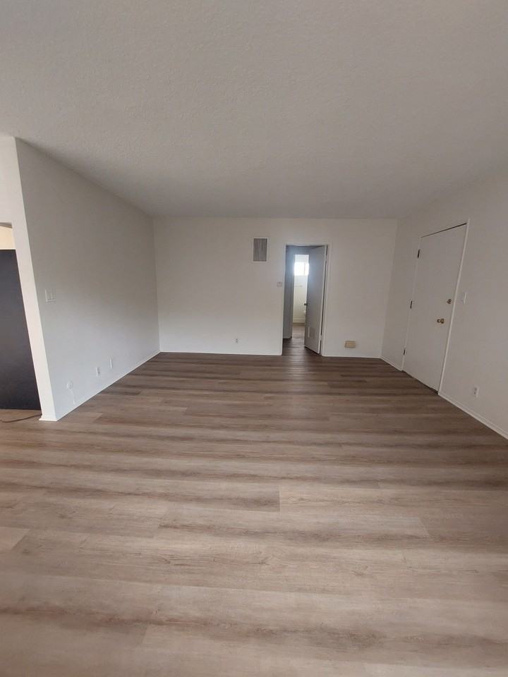 1401 N Poinsettia Pl #6 - Photo 3 of 17