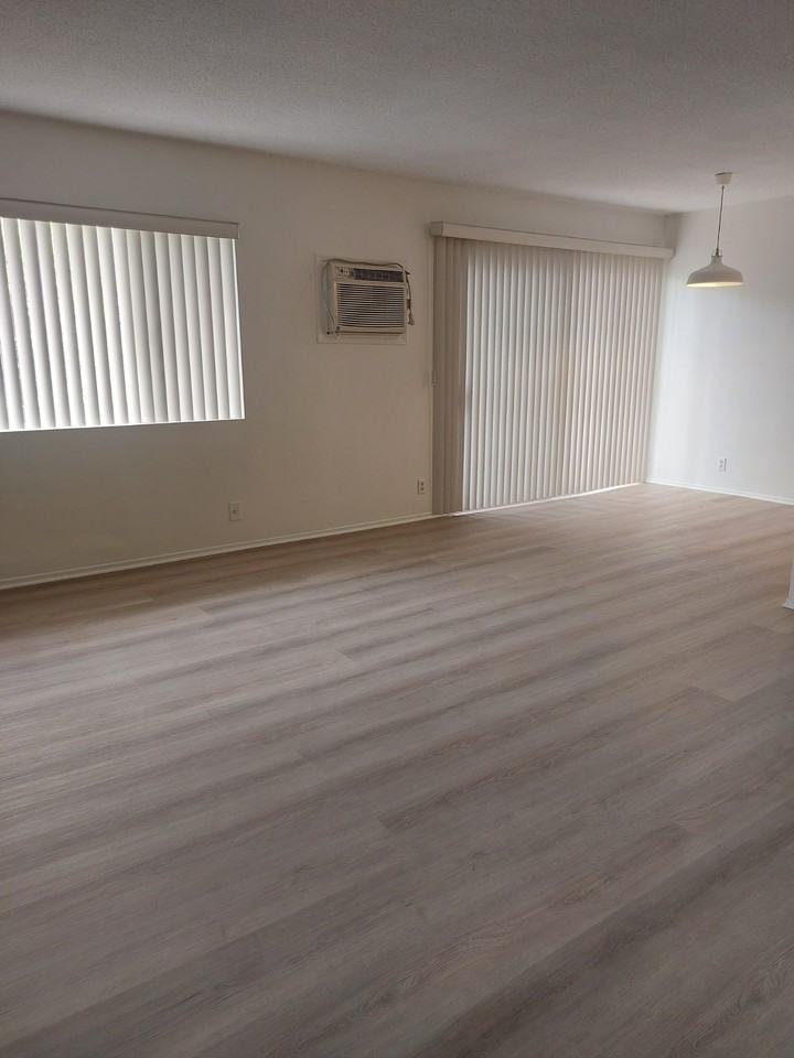 1401 N Poinsettia Pl #6 - Photo 5 of 17