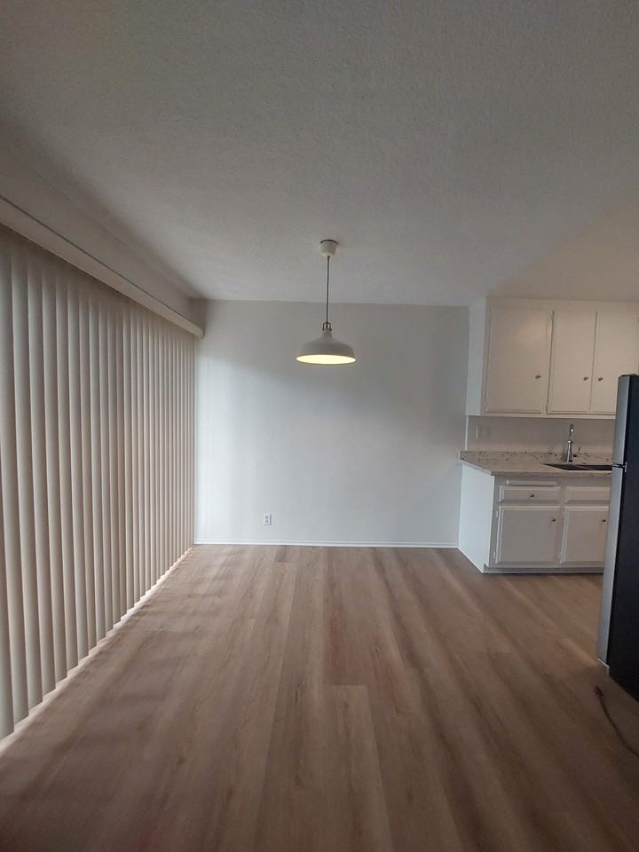 1401 N Poinsettia Pl #6 - Photo 6 of 17