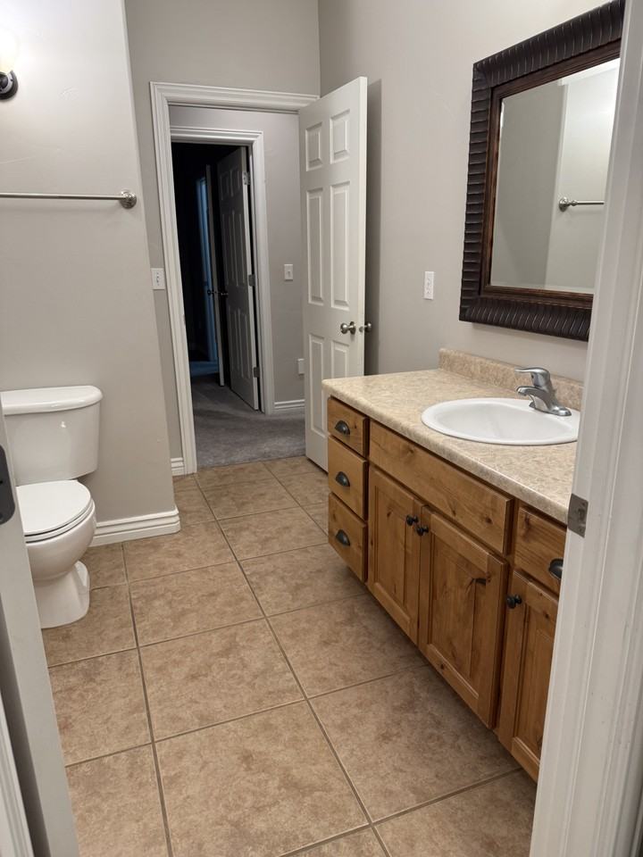 2457 E Bengal Bend Cv #D - Photo 7 of 19