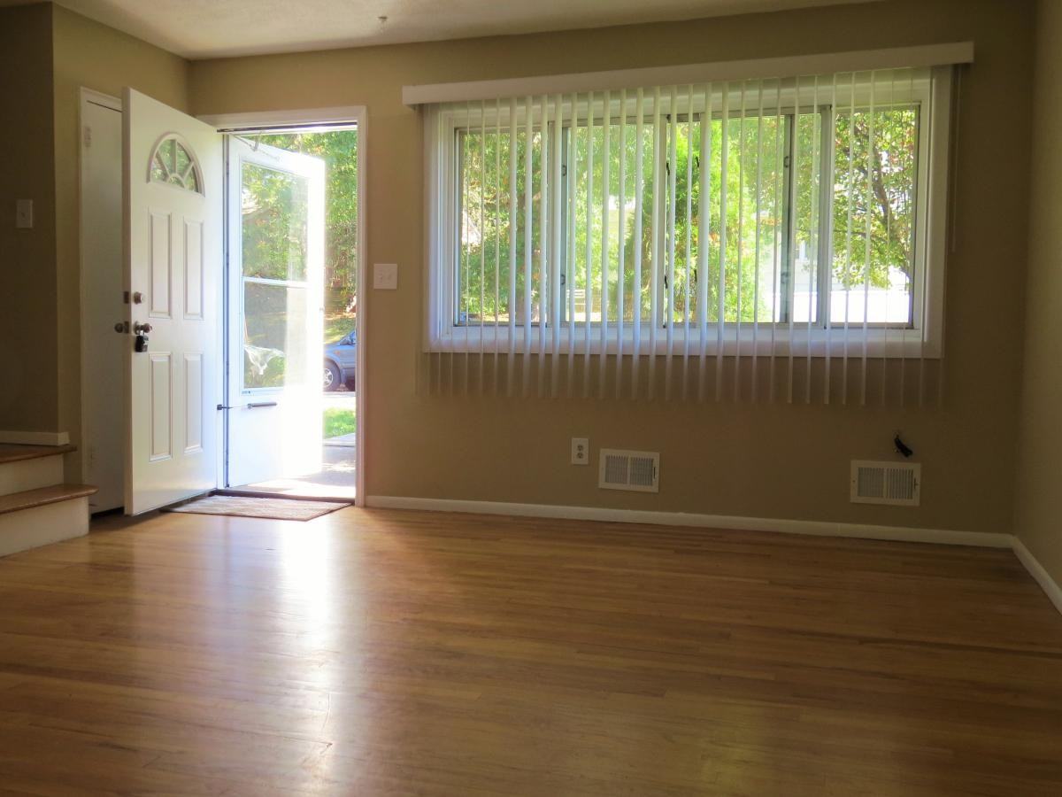 238 Inza St #NA - Photo 4 of 14