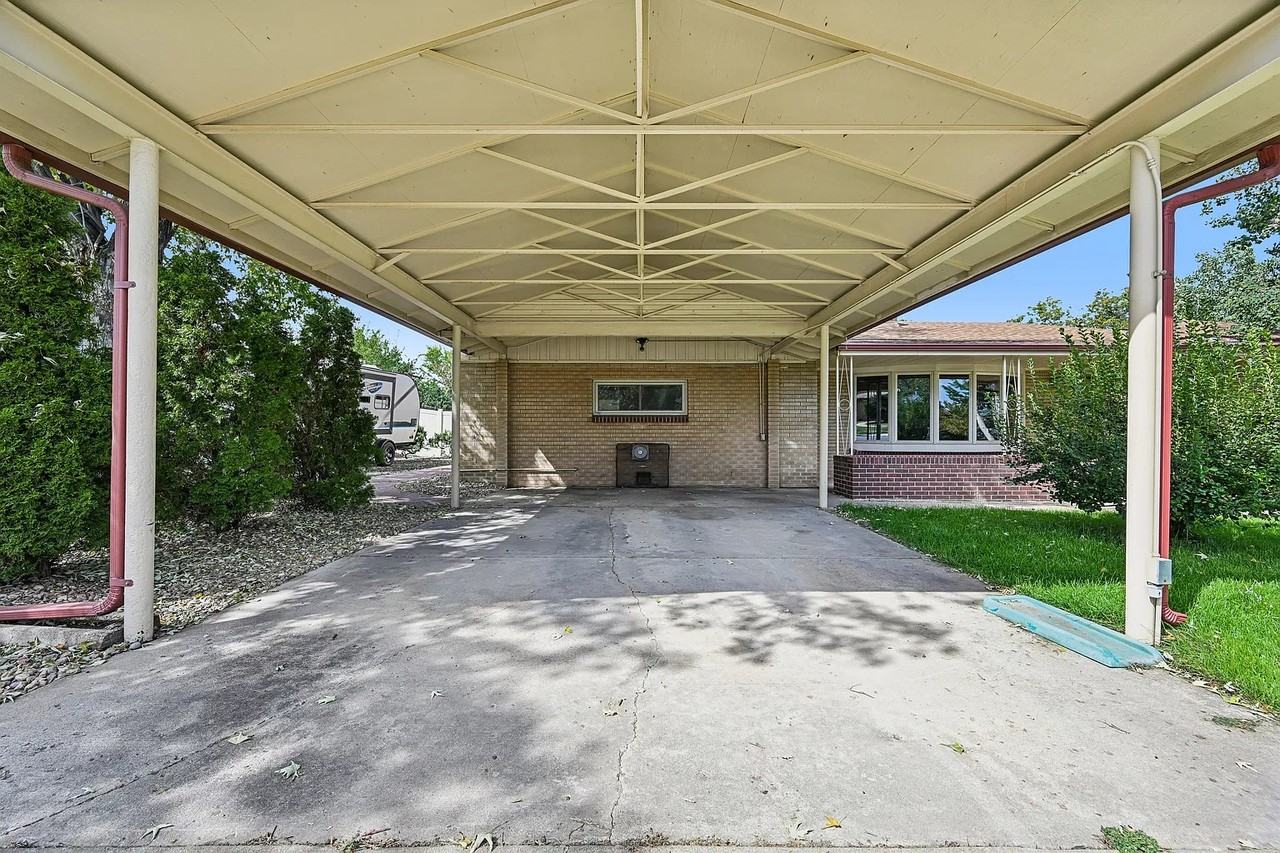 3895 Dudley St #NA - Photo 3 of 10