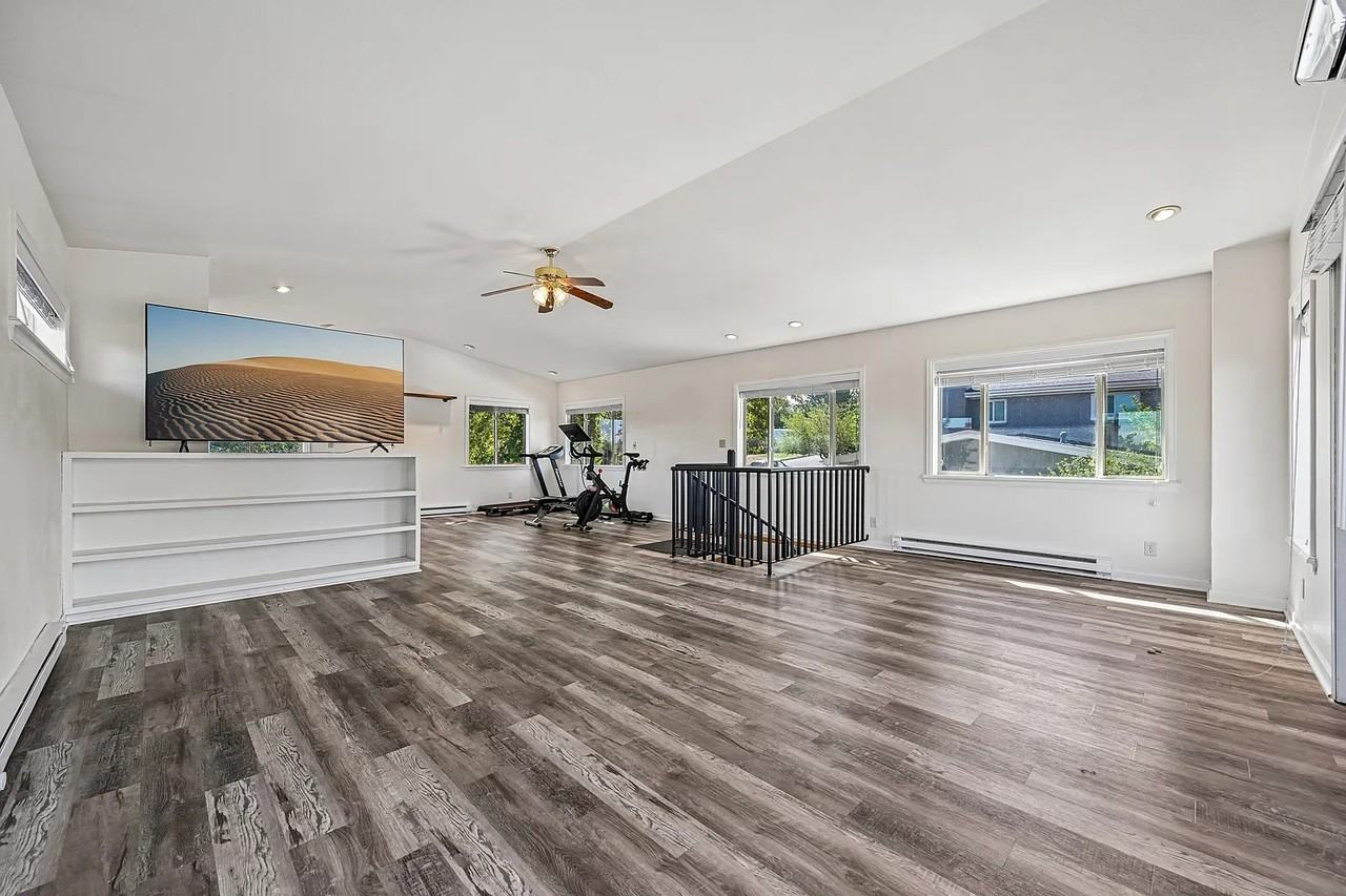 3895 Dudley St #NA - Photo 5 of 10