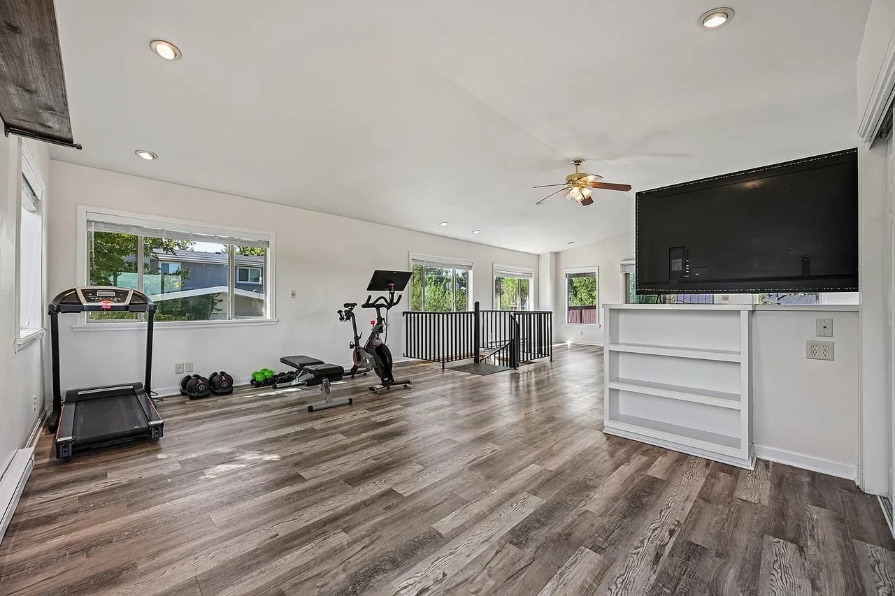 3895 Dudley St #NA - Photo 6 of 10