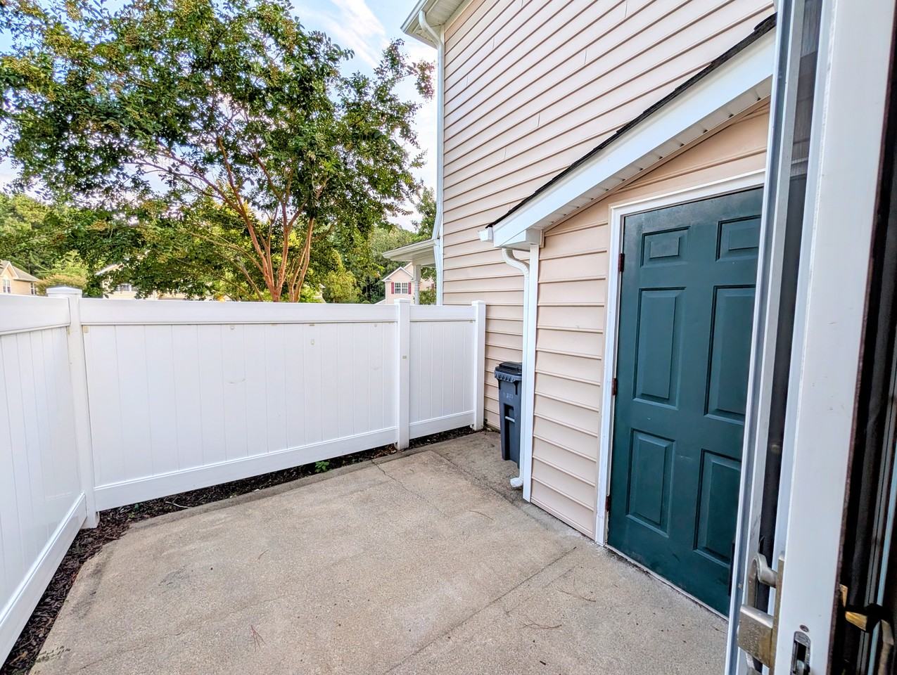 4666 Twin Hickory Lake Dr #4666 - Photo 2 of 14