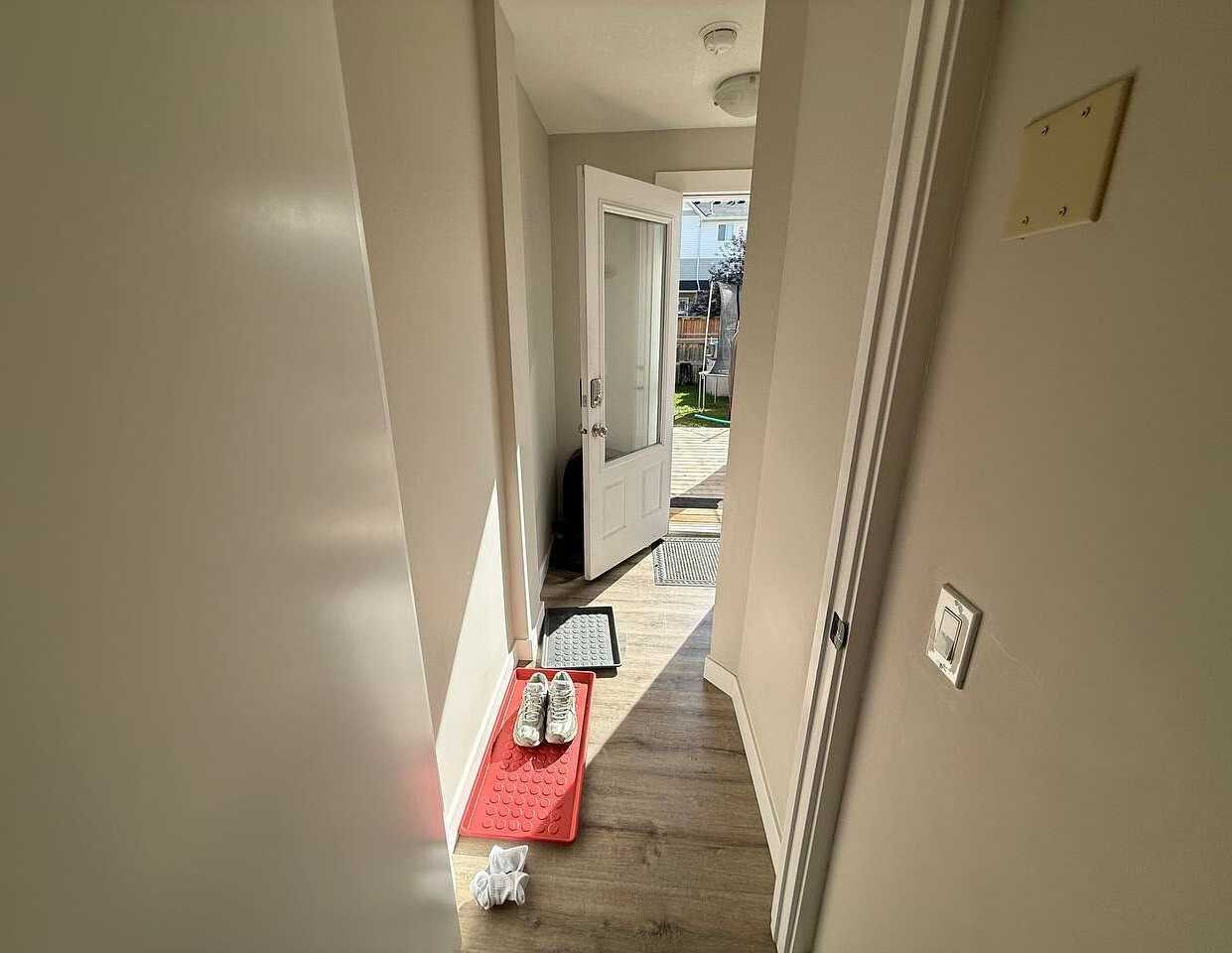 123 Prestwick Crt Se - Photo 2 of 14