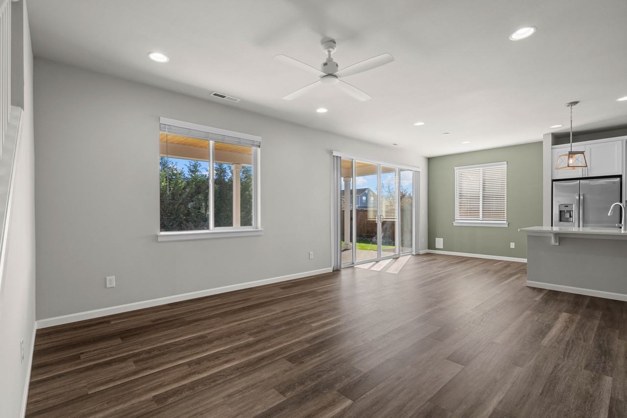 5595 157th Avenue Ct E #NA - Photo 4 of 32