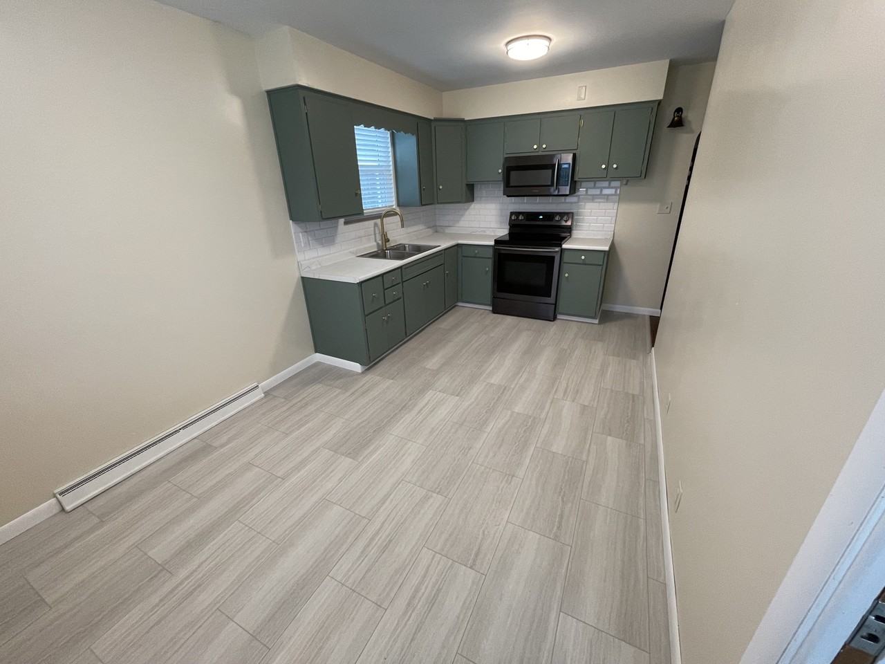 1435 E Whittier St #NA - Photo 5 of 19
