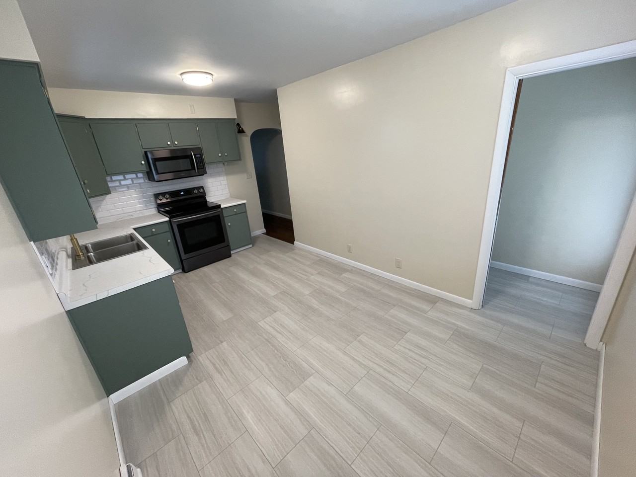 1435 E Whittier St #NA - Photo 7 of 19