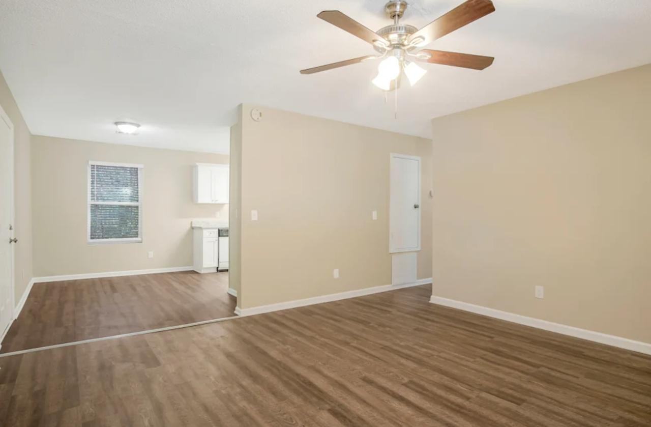 2306 Carey Dr Se #NA - Photo 3 of 11